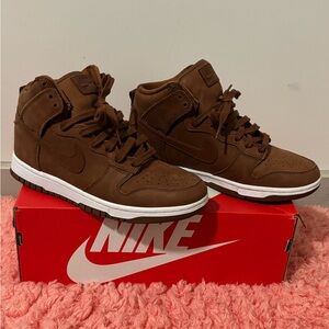 Nike Dunk Pecan High-Top Sneakers